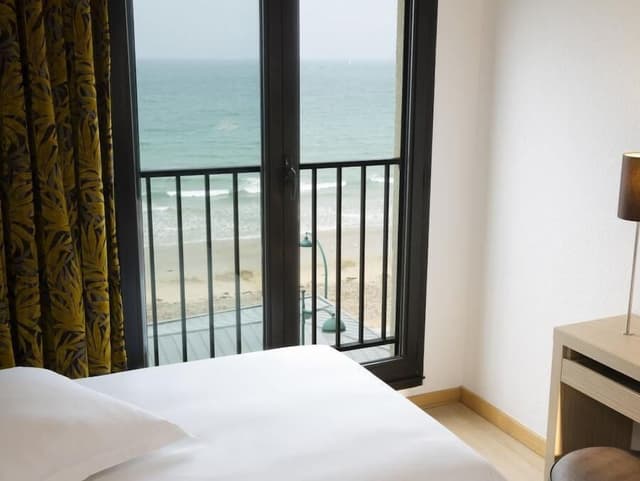 Family Room, Sea View