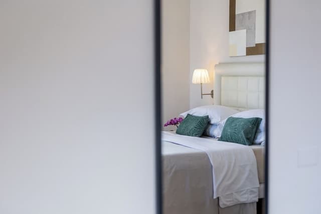 Classic Room, Partial Lake View