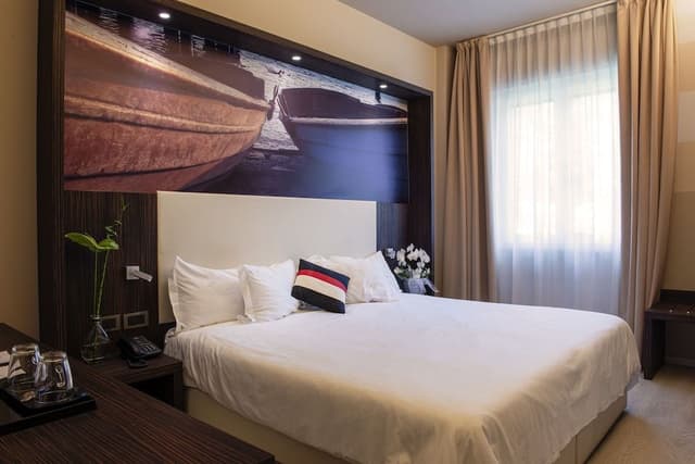 Classic Double Room (without lake view)