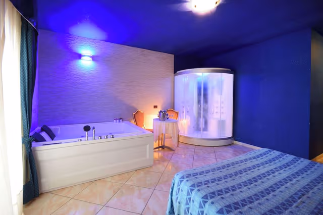 Suite, 1 Double Bed (with balcony)