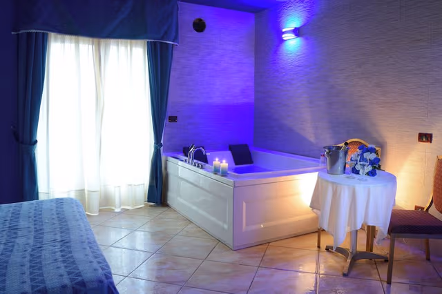 Suite, 1 Double Bed (with balcony)