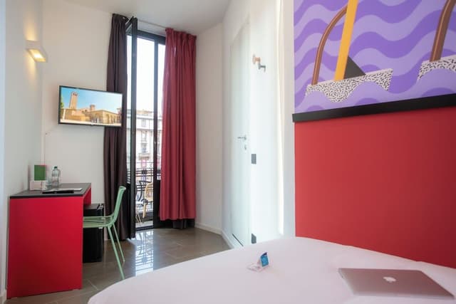 Single Room, Balcony, City View