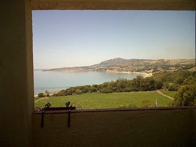 Studio, Sea View