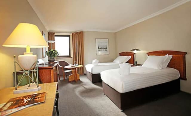 Club Twin Room