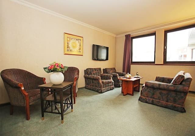 Suite (Studio)