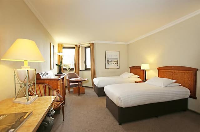 Club Twin Room