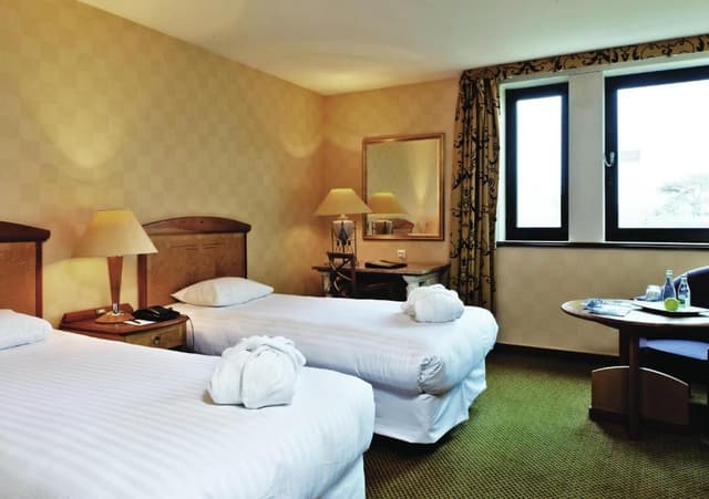 Club Twin Room