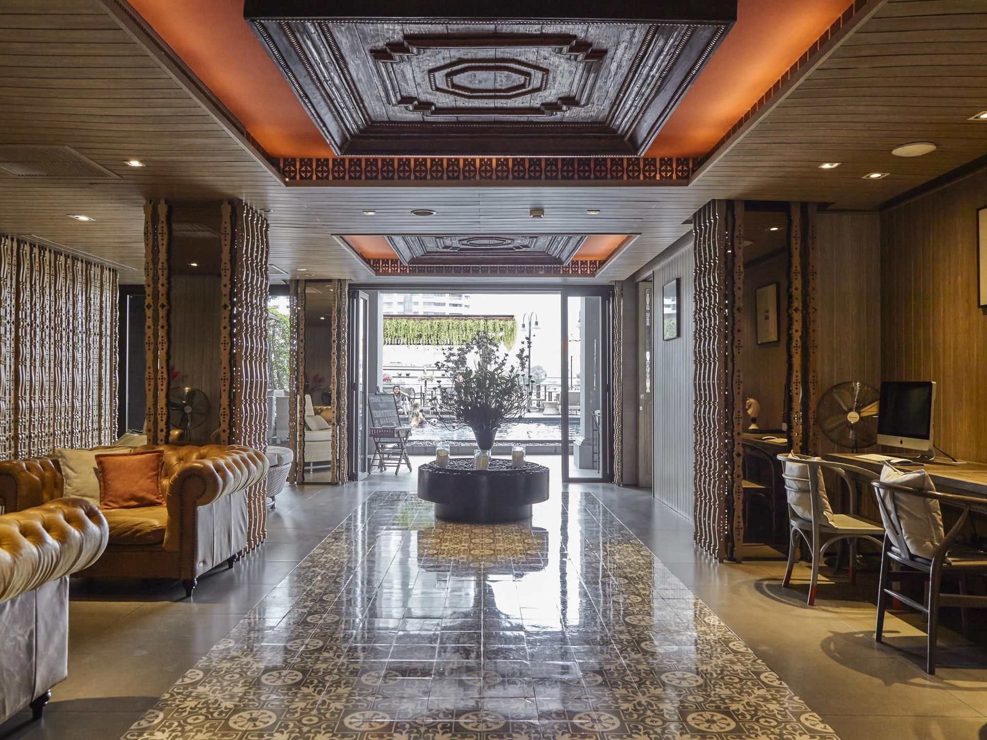 โรงแรมริวา เซอย่า กรุงเทพฯ (Riva Surya Bangkok Hotel)1