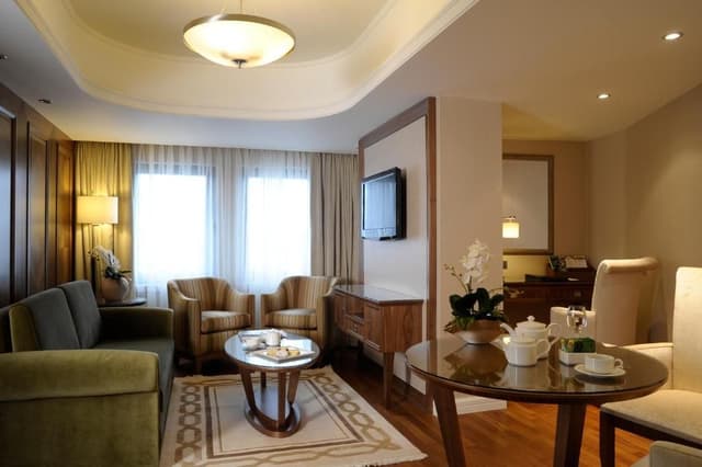 Executive Suite