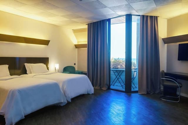 Deluxe Room, 2 Twin Beds, Balcony, Sea View