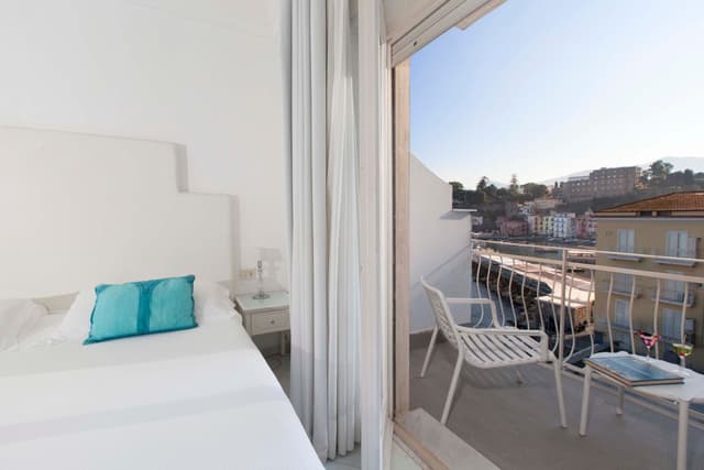 GRECALE - Double Room with Balcony and Side Sea View