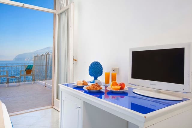 MAESTRALE - Double Room with Balcony, Terrace and Sea View
