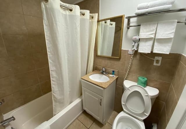 Standard Room, 1 Queen Bed