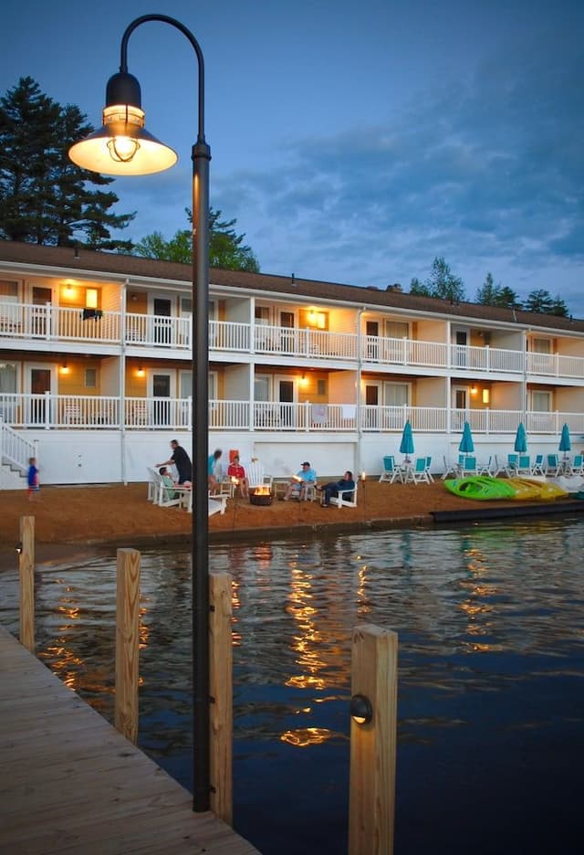 AquaVista Beachfront King