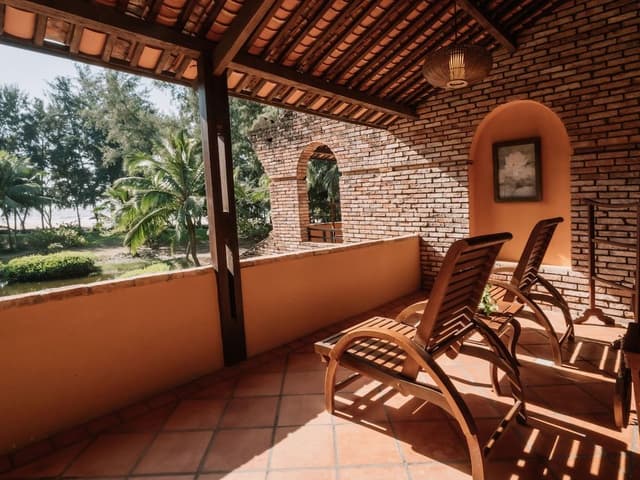 Premier Lagoon Room