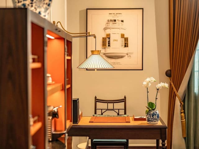 Heritage Wing, Grand Luxury Room with Metropole Privileges and Benefits, Twin Beds
