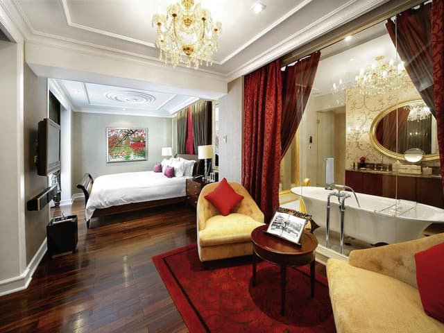 Opera wing, Grand Prestige Suite with Club Privileges and Benefits, King Bed