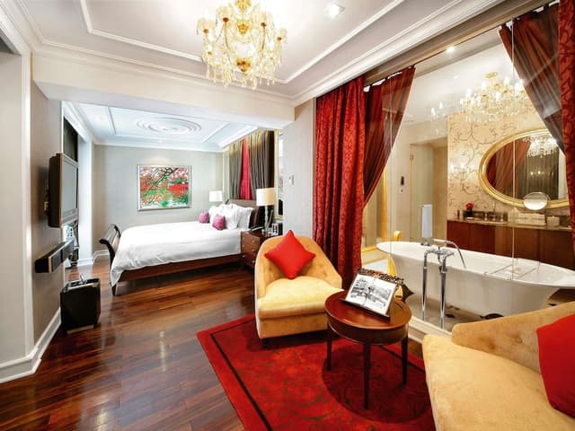 Opera wing, Grand Prestige Suite with Club Privileges and Benefits, King Bed