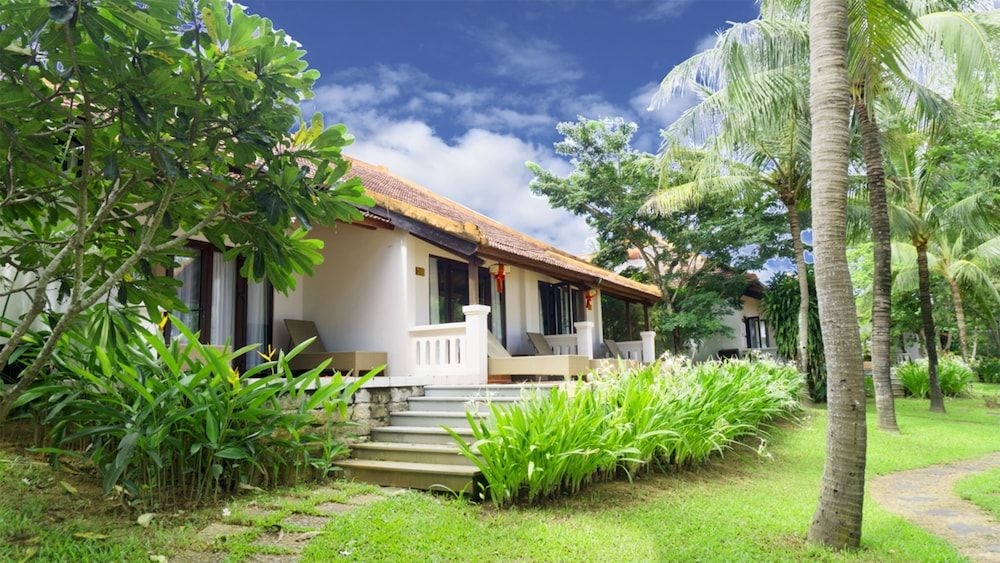 Vinh Hung Riverside Resort & Spa4