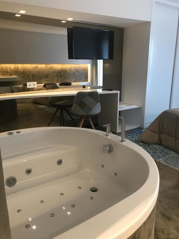 Deluxe Double Room with Spa Bath