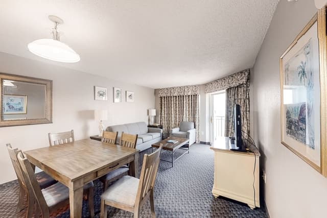 Condo, 2 Bedrooms (Oceanfront)