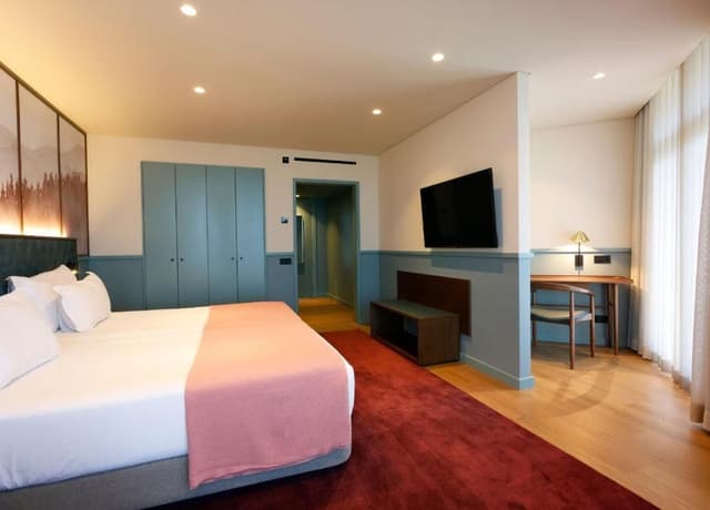 Superior Twin Room with Extra Bed