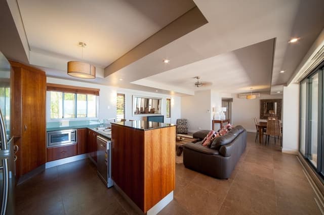 Superior Penthouse, 2 Bedrooms, Ocean View