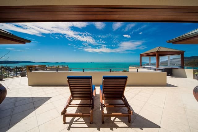 Superior Penthouse, 2 Bedrooms, Ocean View