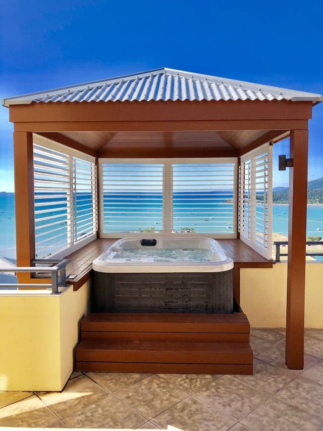 2 Bedroom Deluxe Seaview Jacuzzi