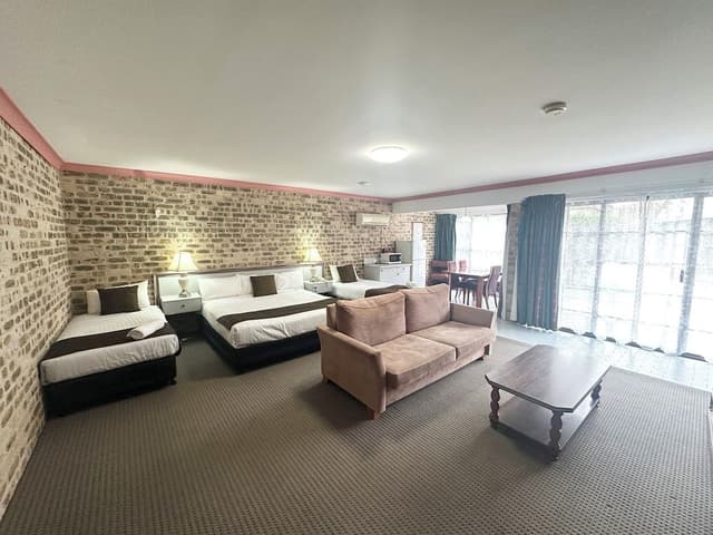Executive 2 Bedroom Family Room