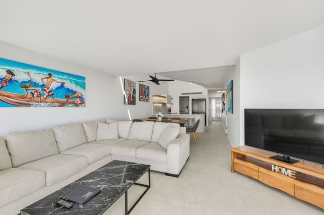 3 Bedroom Split Level Superior Ocean View