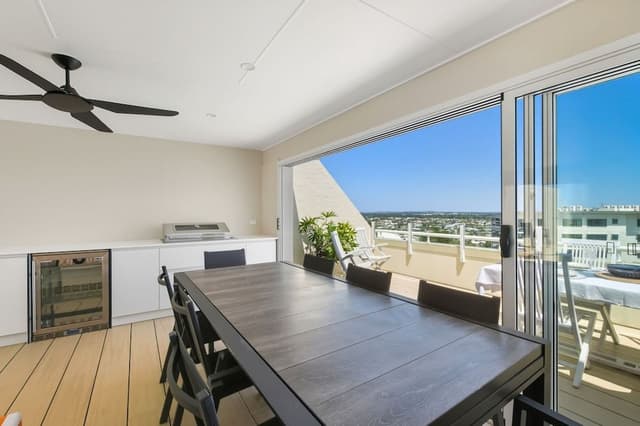 3 Bedroom Split Level Superior Ocean View