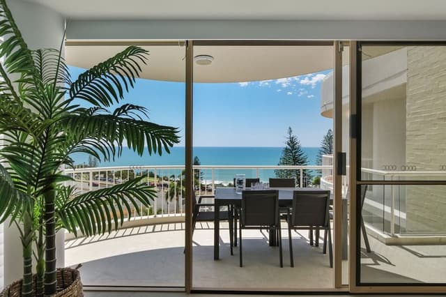 3 Bedroom Split Level Superior Ocean View