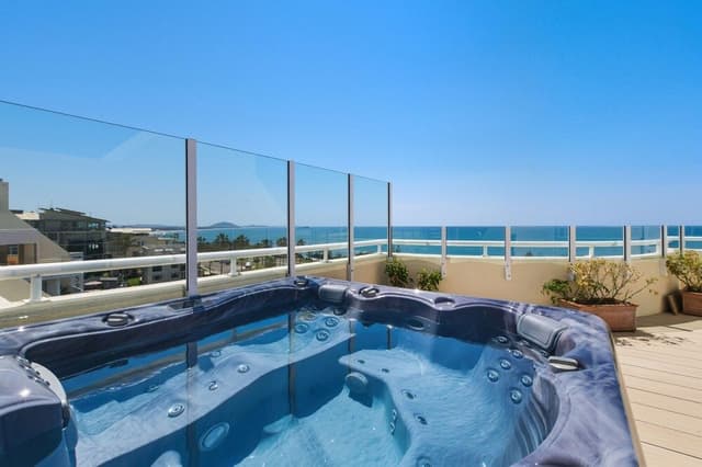 3 Bedroom Split Level Superior Ocean View