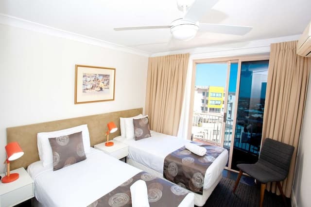 Three Bedroom Rooftop Spa Apartment