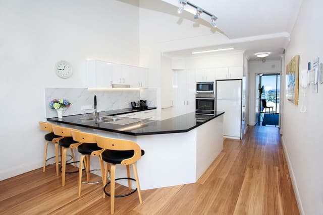 Three Bedroom Rooftop Spa Apartment