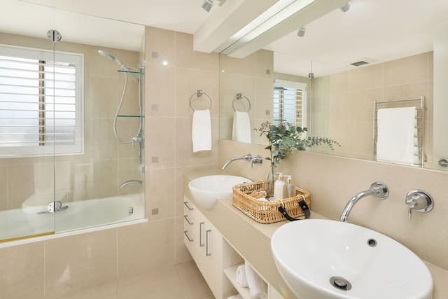 Three Bedroom Rooftop Spa Apartment