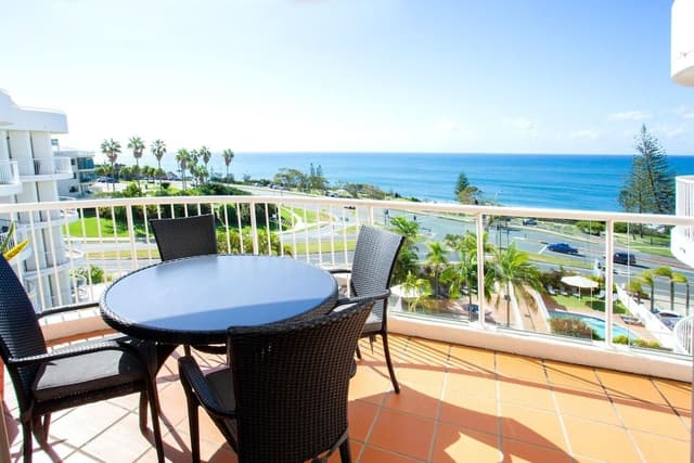 Three Bedroom Rooftop Spa Apartment