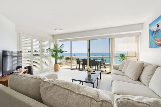 3 Bedroom Split Level Superior Ocean View
