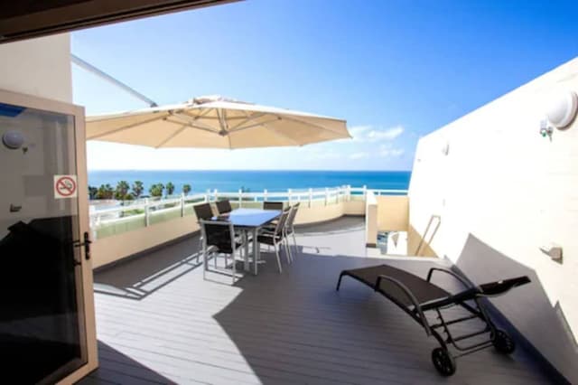 Three Bedroom Rooftop Spa Apartment