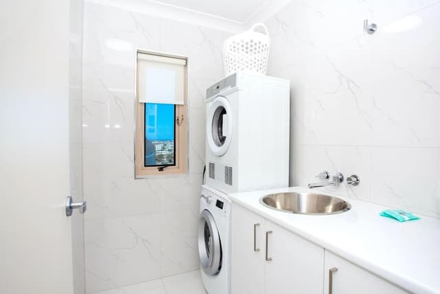 Three Bedroom Rooftop Spa Apartment