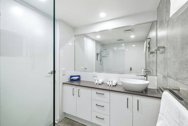 Two Bedroom Ocean View Apartment