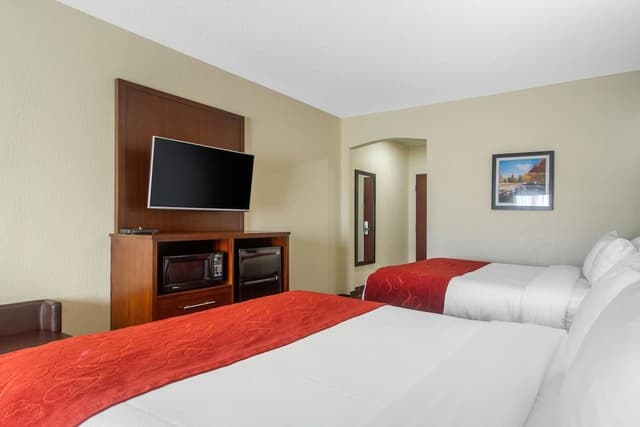 Suite, 2 Queen Beds, Non Smoking
