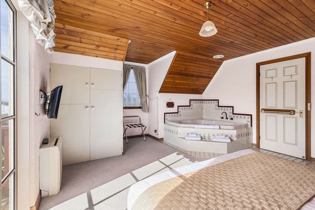 Bayview Spa Cottage