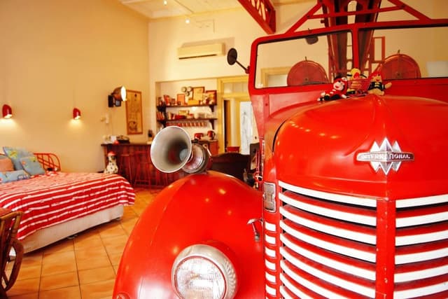Exclusive Suite, Jetted Tub (Fire Engine)