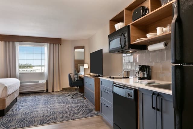Studio Suite, 1 Queen Bed