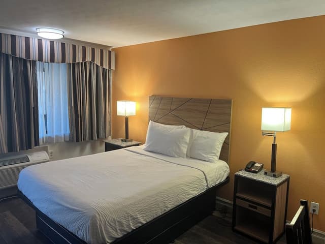 Room, 1 Queen Bed, Non Smoking