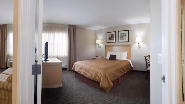 Studio Suite, 1 Queen Bed, Accessible (Mobility, Bathtub)