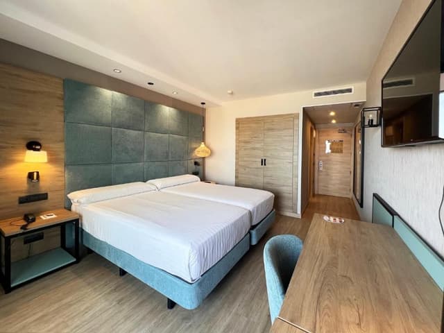 Superior Double or Twin Room with City View 2AD