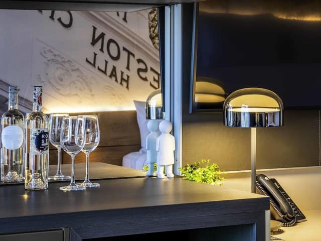 Deluxe Suite, 1 King Bed